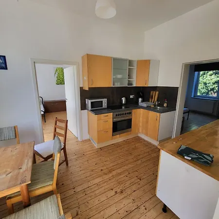 Naehe Rhein Duisburg